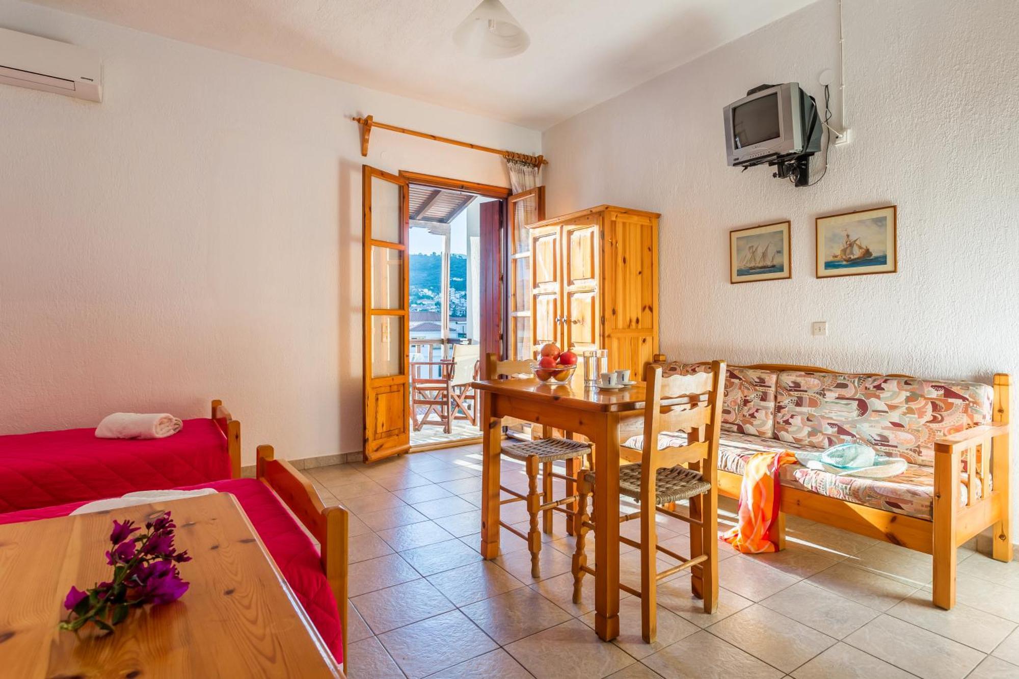 Nikolaos Studios Apartments Skopelos stad Exteriör bild