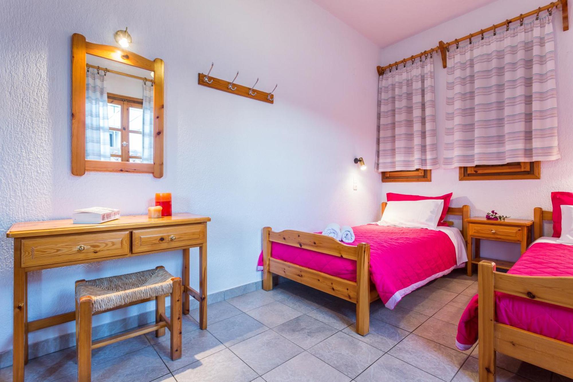 Nikolaos Studios Apartments Skopelos stad Exteriör bild
