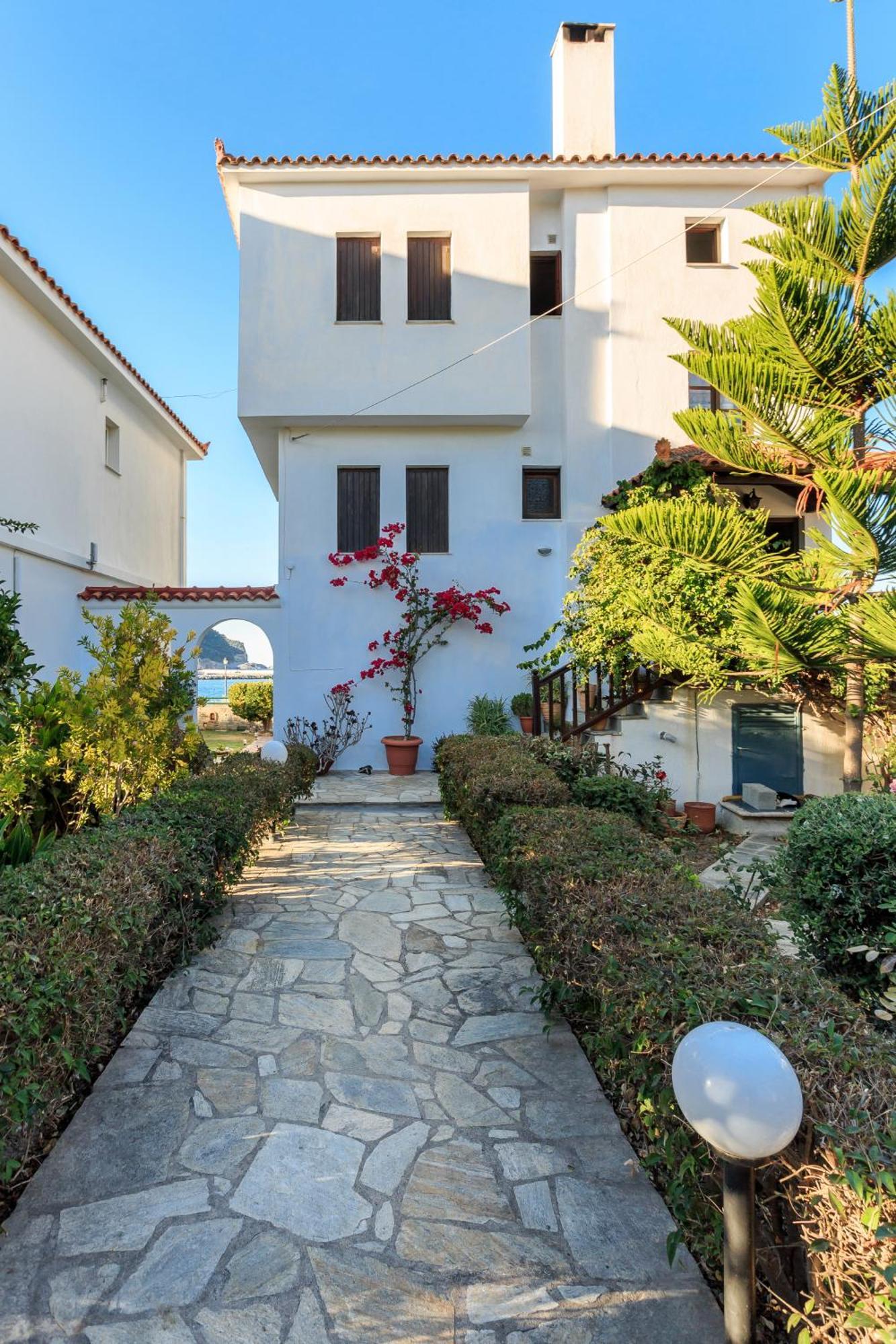 Nikolaos Studios Apartments Skopelos stad Exteriör bild