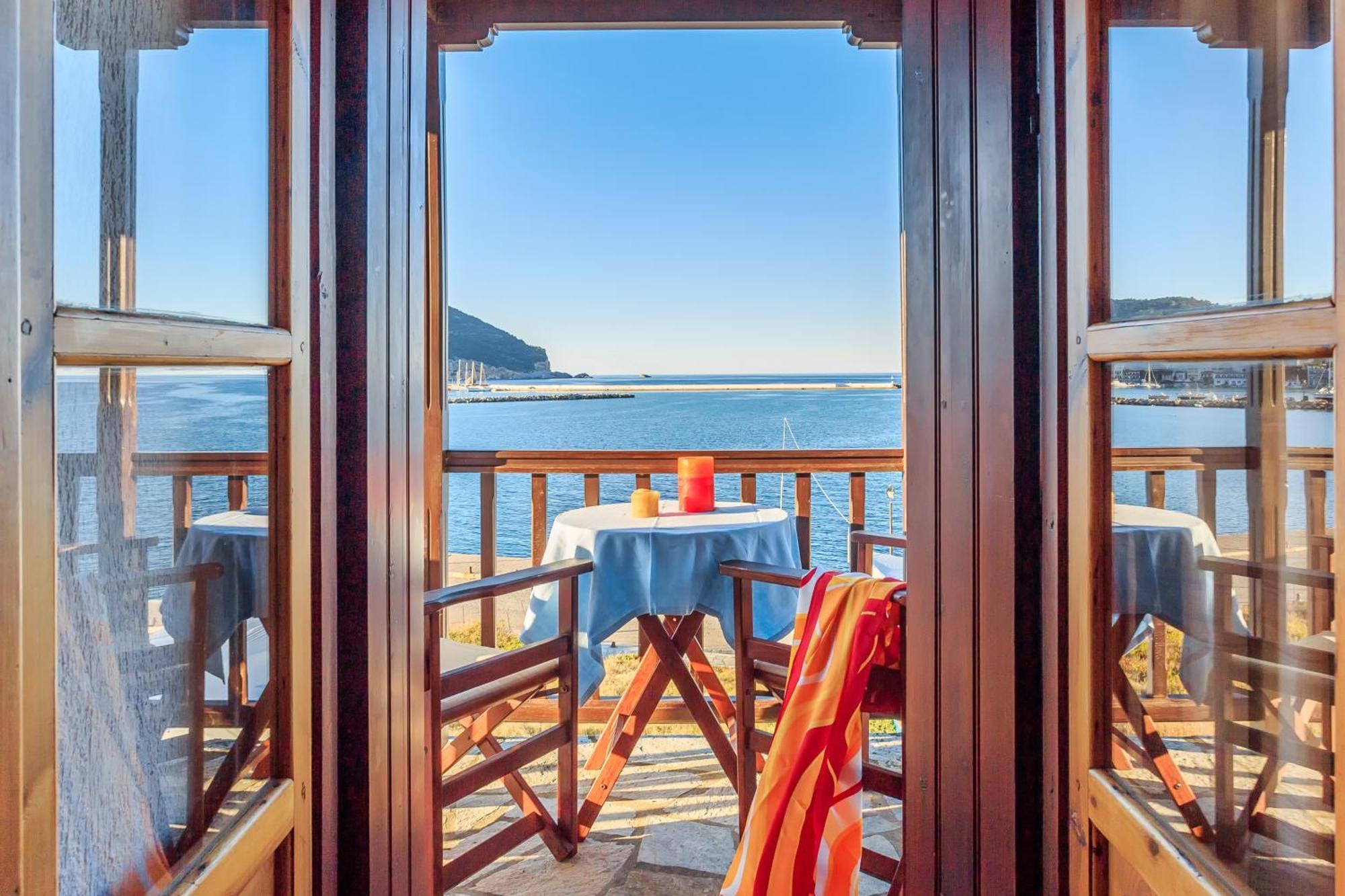 Nikolaos Studios Apartments Skopelos stad Exteriör bild