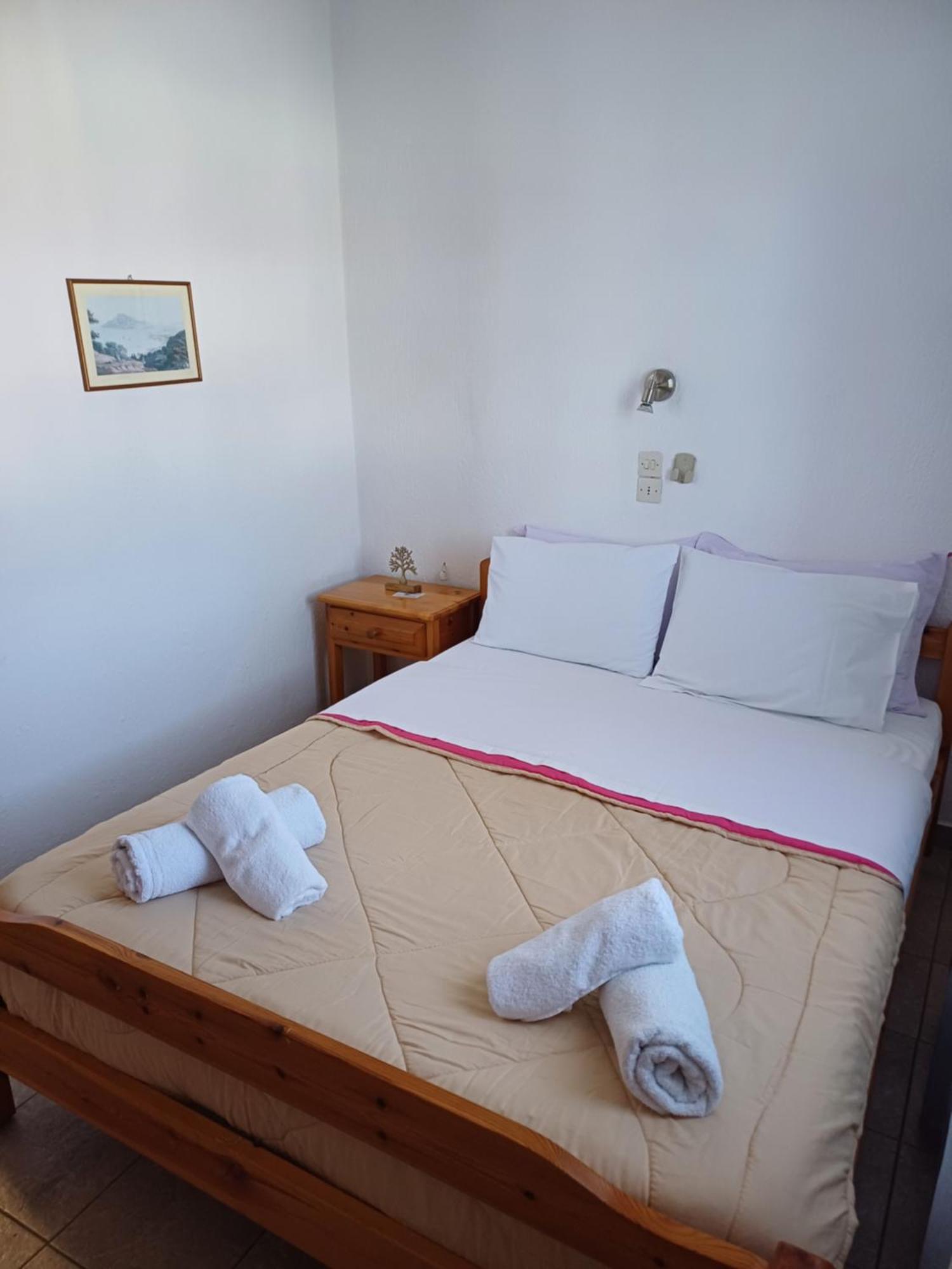Nikolaos Studios Apartments Skopelos stad Exteriör bild