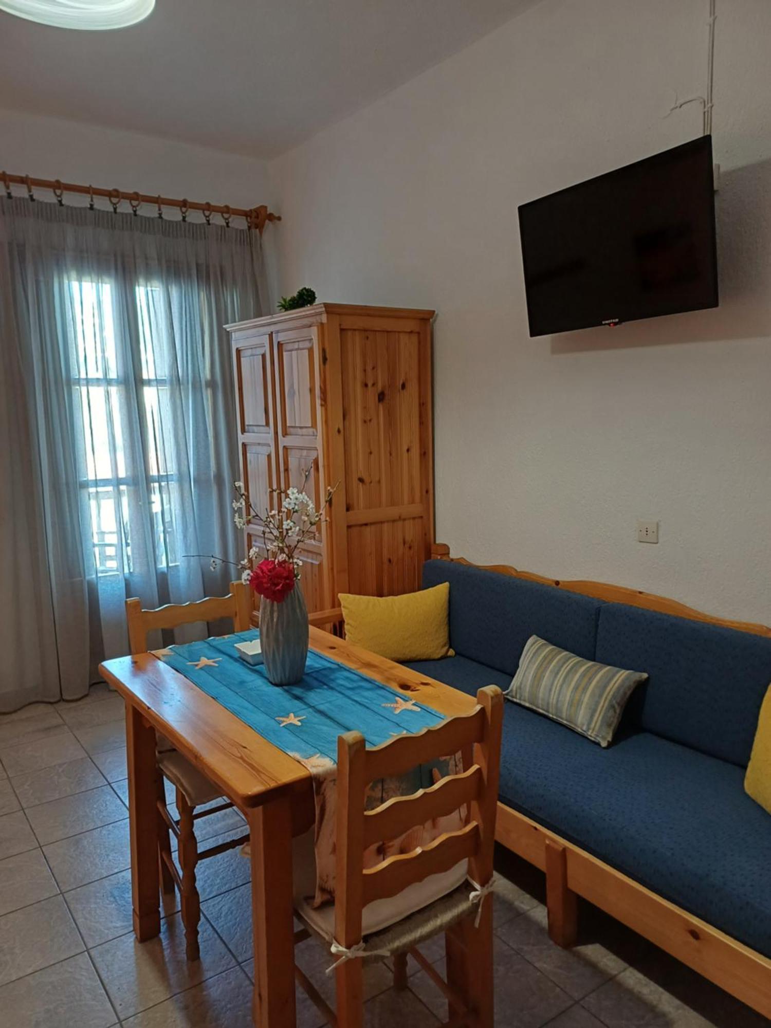 Nikolaos Studios Apartments Skopelos stad Exteriör bild