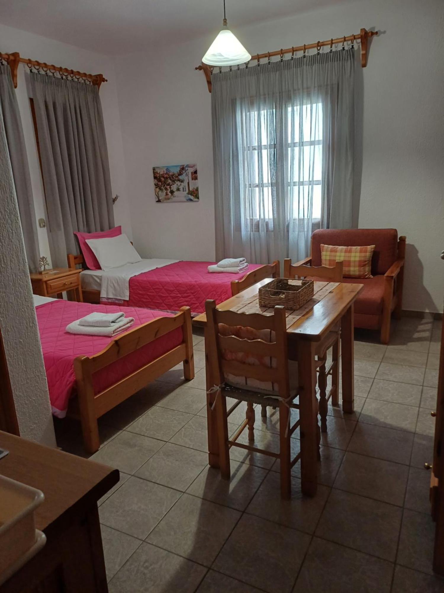 Nikolaos Studios Apartments Skopelos stad Exteriör bild