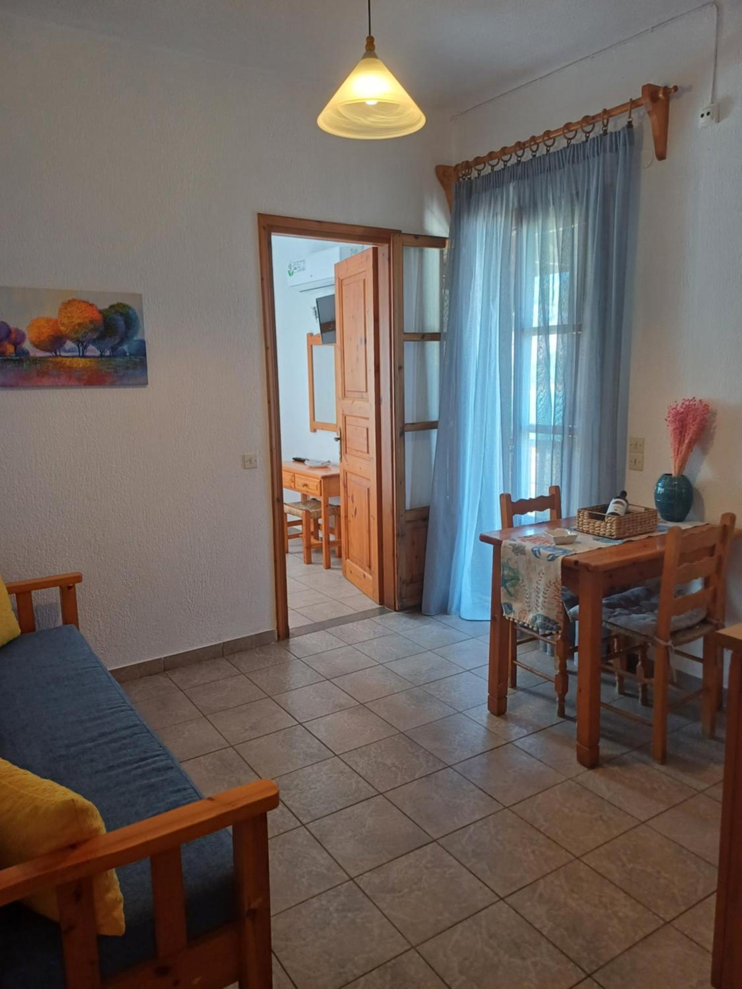 Nikolaos Studios Apartments Skopelos stad Exteriör bild
