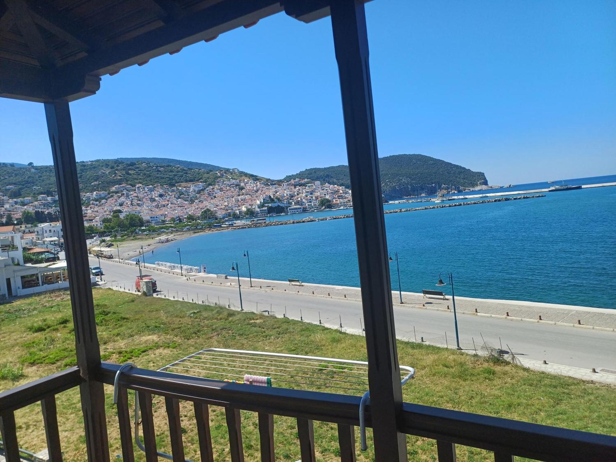 Nikolaos Studios Apartments Skopelos stad Exteriör bild